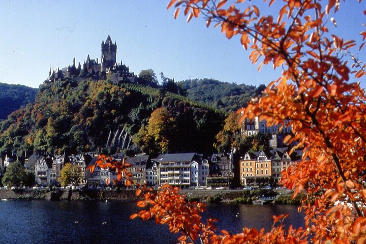 Recorrido en barco y vino por Reichsburg Tour privado de Cochem