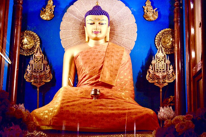 Trasferimento privato dall'aeroporto Gaya da o per Bodhgaya Hotel