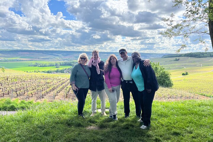 Bubble Champagne Tour vanuit Epernay (tour van een halve dag met kleine groepen)