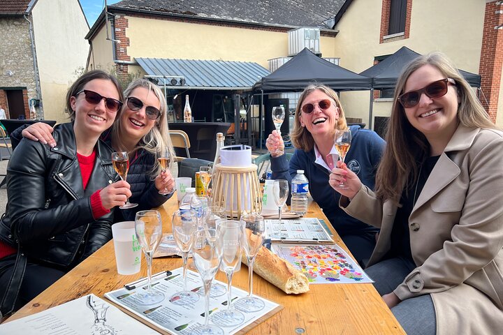 Bubble Champagne Tour vanuit Epernay (tour van een halve dag met kleine groepen)