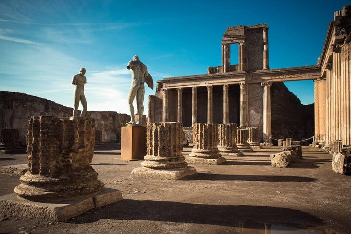 Pompeia e Herculano Pequeno Grupo com um Especialista Arqueólogo
