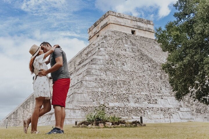 Chichen Itza Cenote Saamal och Valladolid dagstur från Cancun