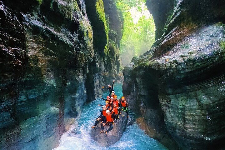 Canyoningtour in de mooiste kloof van Niyodogawa