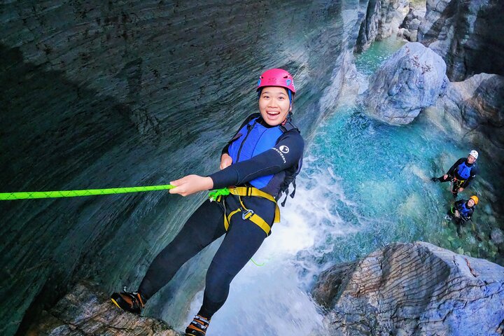 Canyoningtour in de mooiste kloof van Niyodogawa