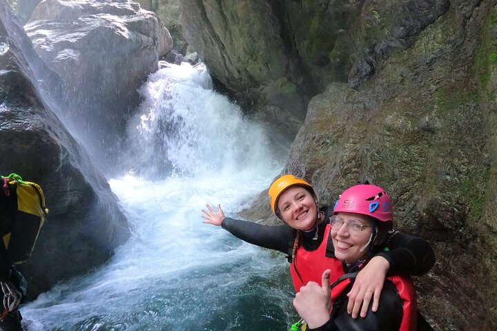Canyoningtour in de mooiste kloof van Niyodogawa