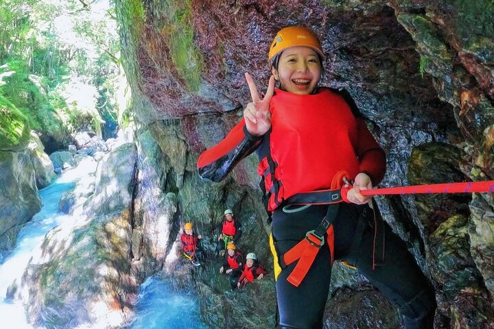 Canyoningtour in de mooiste kloof van Niyodogawa
