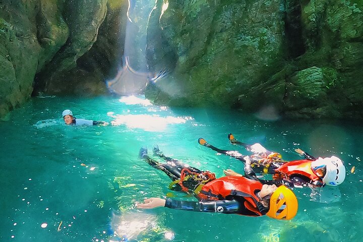 Canyoningtour in de mooiste kloof van Niyodogawa