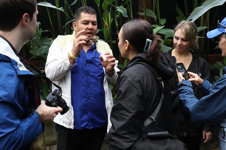 Excursión a los jardines de la cascada de La Paz y refugio de vida silvestre desde San José