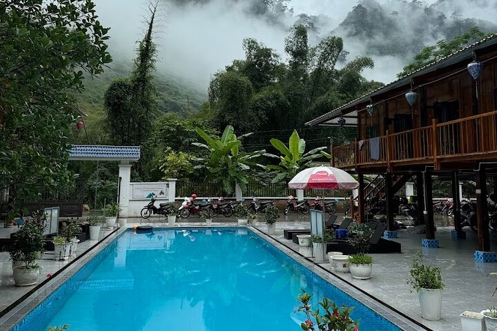 Ha Giang Loop 4 Jours 3 Nuits Tour à moto avec cavalier facile
