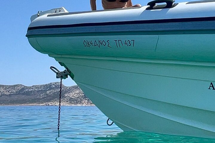 Esplora le Cicladi di Paros Antiparos con un tour privato di lusso