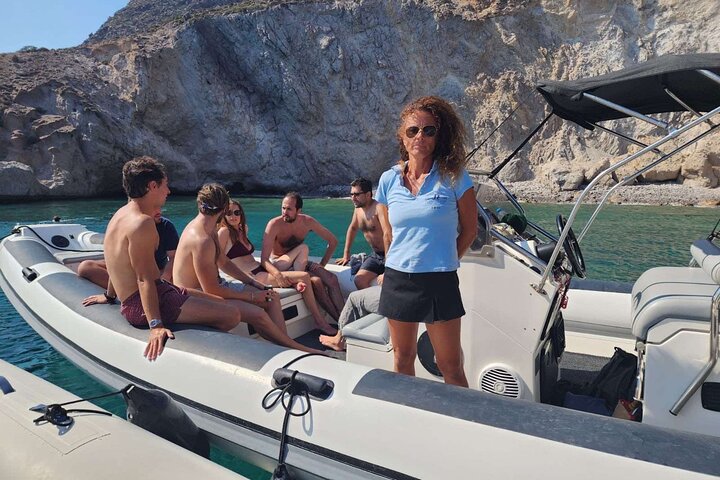Esplora le Cicladi di Paros Antiparos con un tour privato di lusso