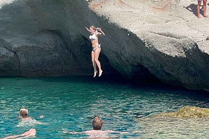 Esplora le Cicladi di Paros Antiparos con un tour privato di lusso