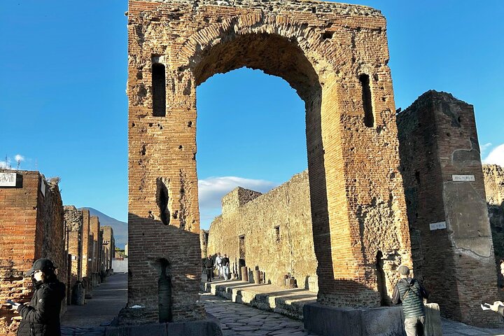 Pompeia e Herculano Pequeno Grupo com um Especialista Arqueólogo