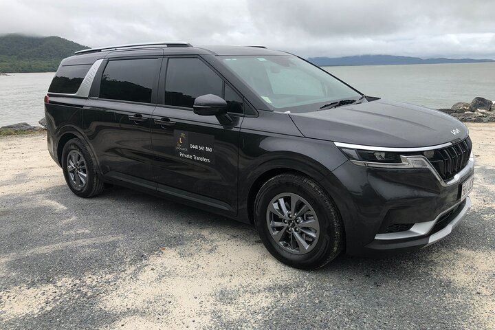 Privater Transfer vom Flughafen Cairns nach Port Douglas 1-7 Pax