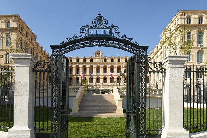 Deluxe Marseille Tour ab Kreuzfahrthafen einschließlich Aix-en-Provence