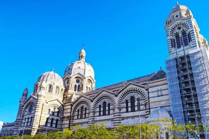 Deluxe Marseille Tour ab Kreuzfahrthafen einschließlich Aix-en-Provence