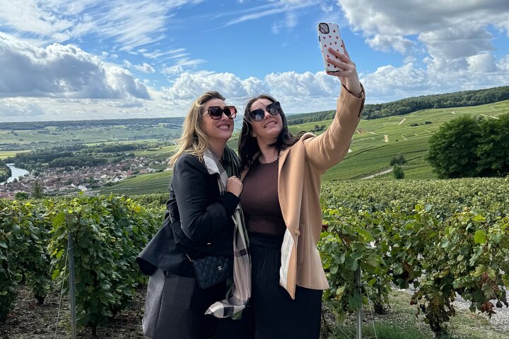 Bubble Champagne Tour vanuit Epernay (tour van een halve dag met kleine groepen)