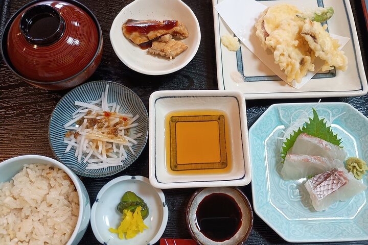 Tomonoura Private Tour: Historic Port & Seto Inland Sea
