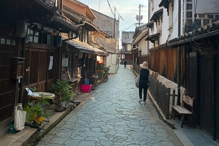 Tomonoura Private Tour: Historic Port & Seto Inland Sea