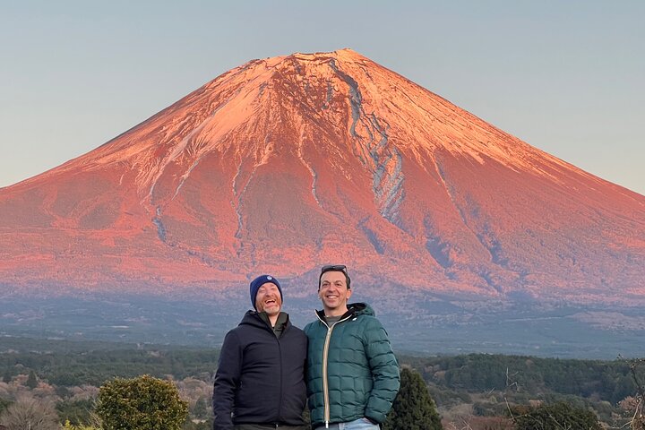 Private Mt Fuji Tour fra Tokyo: Scenic BBQ & Hidden Gems