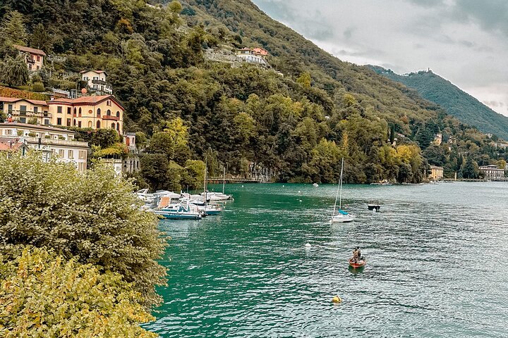 Lago Como & Lugano para grupos pequeños : 2 países en 1 día, Crucero en barco