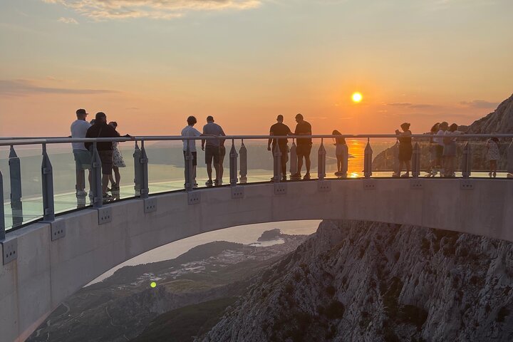Makarska: Skywalk Tour med en Tuk Tuk - Skip the line billett