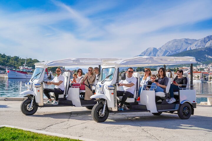 Makarska: Skywalk Tour med en Tuk Tuk - Skip the line billett
