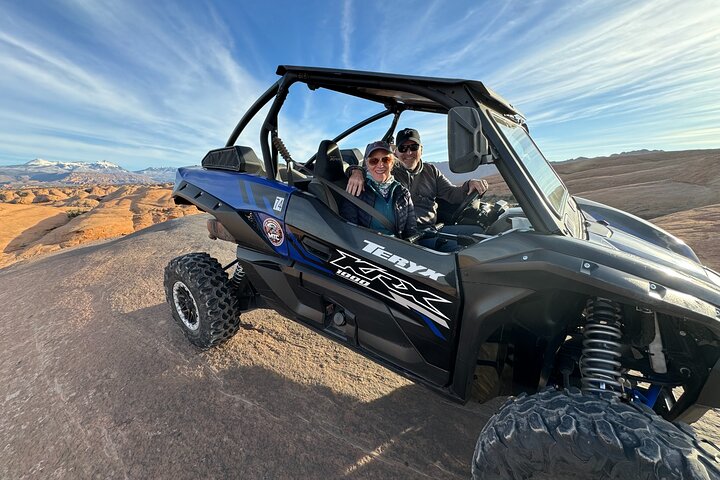 BEST! Tour en U-Drive 4X4 por Moab + Pistas de dinosaurios!
