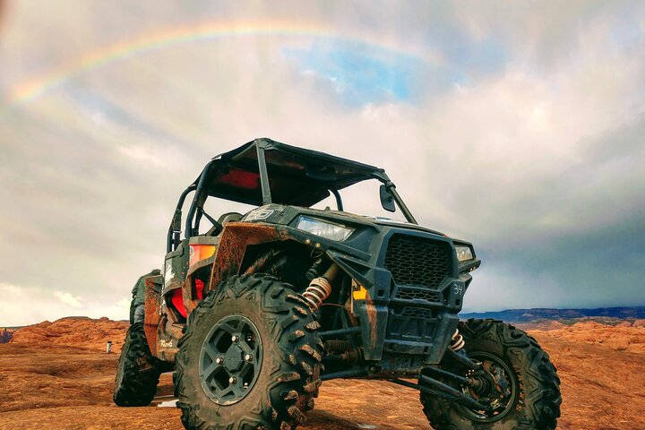 BEST! Tour en U-Drive 4X4 por Moab + Pistas de dinosaurios!