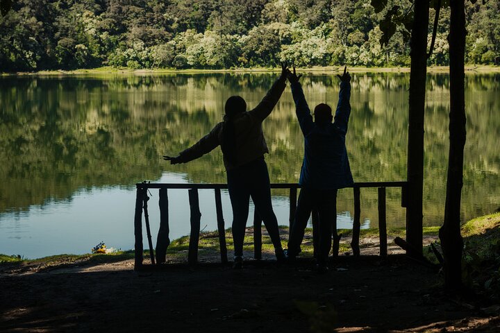 Escursione al Lago Sacro Chicabal, poi Tour di un villaggio Maya - Giornata intera