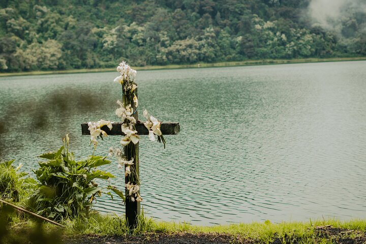 Escursione al Lago Sacro Chicabal, poi Tour di un villaggio Maya - Giornata intera