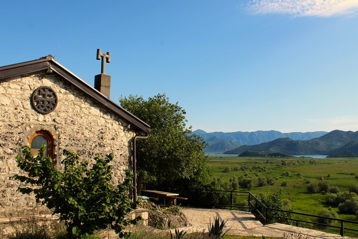 Skadar Lake Nationalpark : Geführte Bootstour zum Kloster Kom