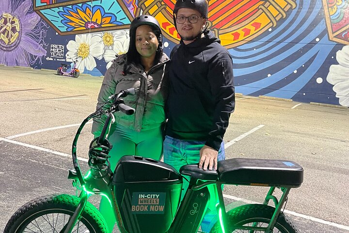Downtown Dallas : Excursion de 2 heures à vélo électrique au coucher du soleil – Lumières de la ville et Skyline