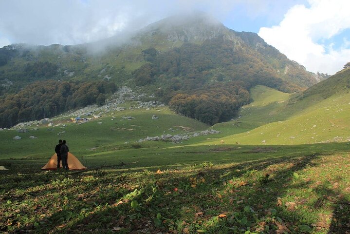 Tour Himachal de lujo de 3 días : Ex-Delhi a Jibhi & Tirthan Valley