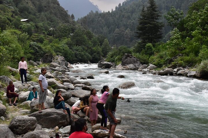 Tour Himachal de lujo de 3 días : Ex-Delhi a Jibhi & Tirthan Valley