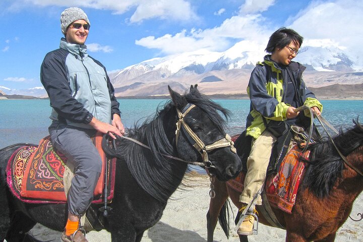 2-dages tur til Tashkorgan med Baisha Lake og Karakul Lake
