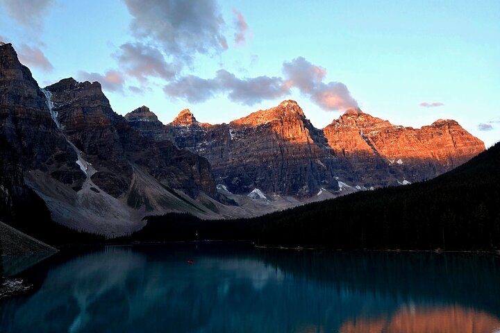 Moraine Lake Sunrise (2,5 horas) & Lake Louise (2 horas) de Canmore/Banff