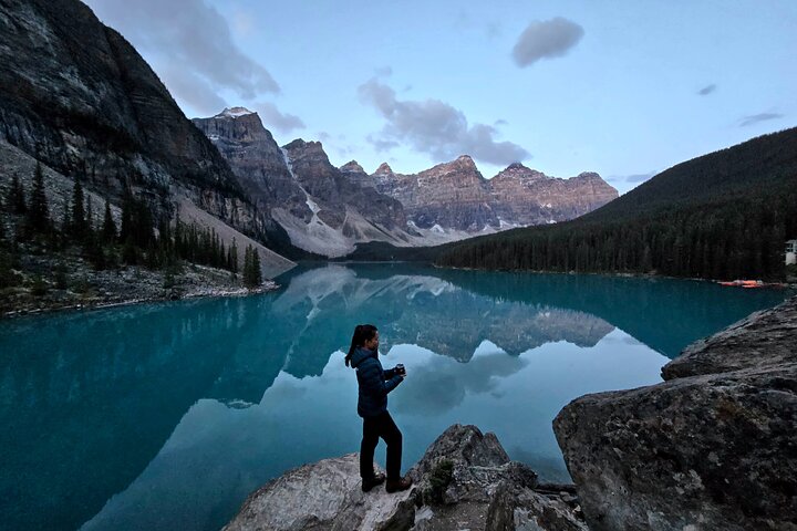 Moraine Lake Sunrise (2,5 horas) & Lake Louise (2 horas) de Canmore/Banff