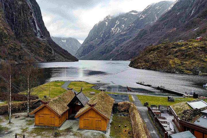 Visite guidée de Viking Village, croisière Nærøyfjorden & Flåm Railway
