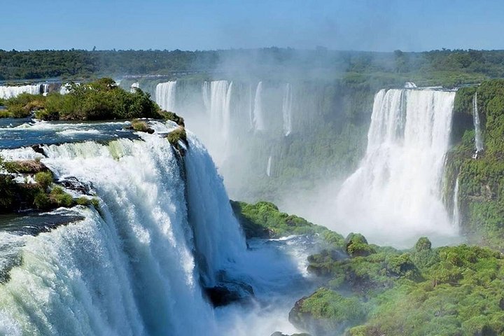 Premium 2-dages Iguazu Falls tur med flybillet fra Buenos Aires