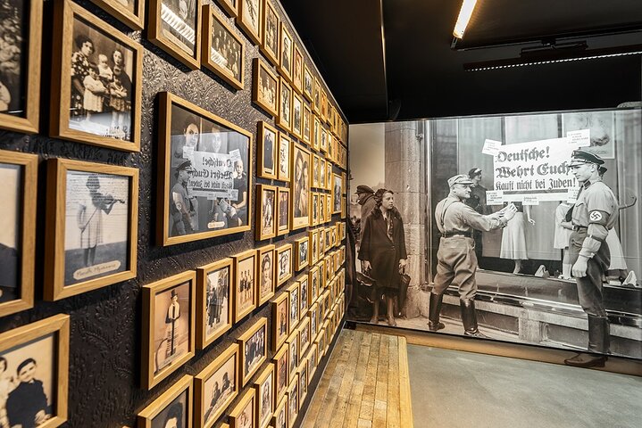 Caen: Biglietto Memorial Museum con audio tour e mappa degli approdi del D-Day