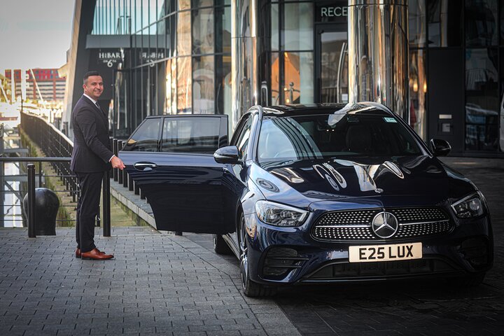 Southampton naar Heathrow of Gatwick Airport Private LuxuryTransfer