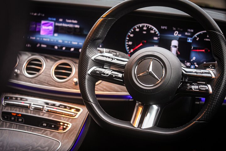 Southampton naar Heathrow of Gatwick Airport Private LuxuryTransfer