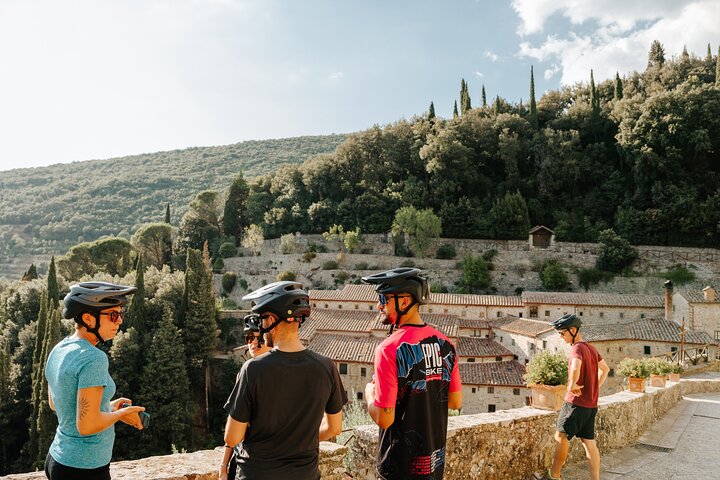 Cortona - Facile eBike tour guidato intorno alla città Etrusca