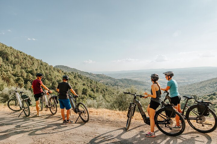 Cortona - Facile eBike tour guidato intorno alla città Etrusca