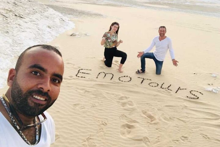 Resa till Bahariya Oasis: Svartvitt ökenäventyr från Kairo
