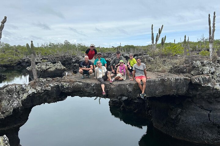 Omvisning i Cabo Rosa-tunnelene på Isabela-øya, Galapagosøyene