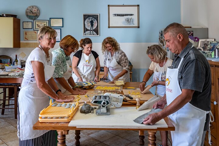 Olbia : Cours de pâtes et de tiramisu dans une maison locale par Cesarine