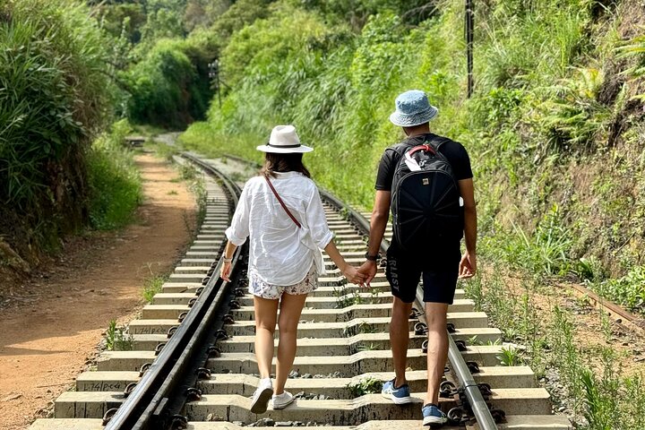 Descubra Ella: Ella Rock, Little Adam's Peak y el Puente de los Nueve Arcos