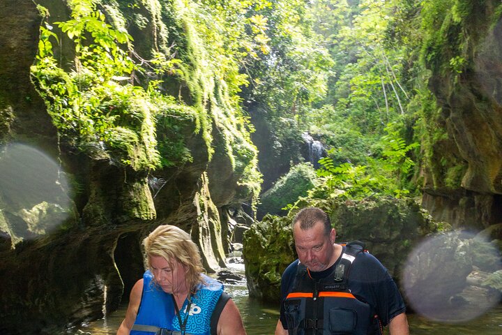 Cueva del Indio en Charco Azul Grot en Waterval Avontuur
